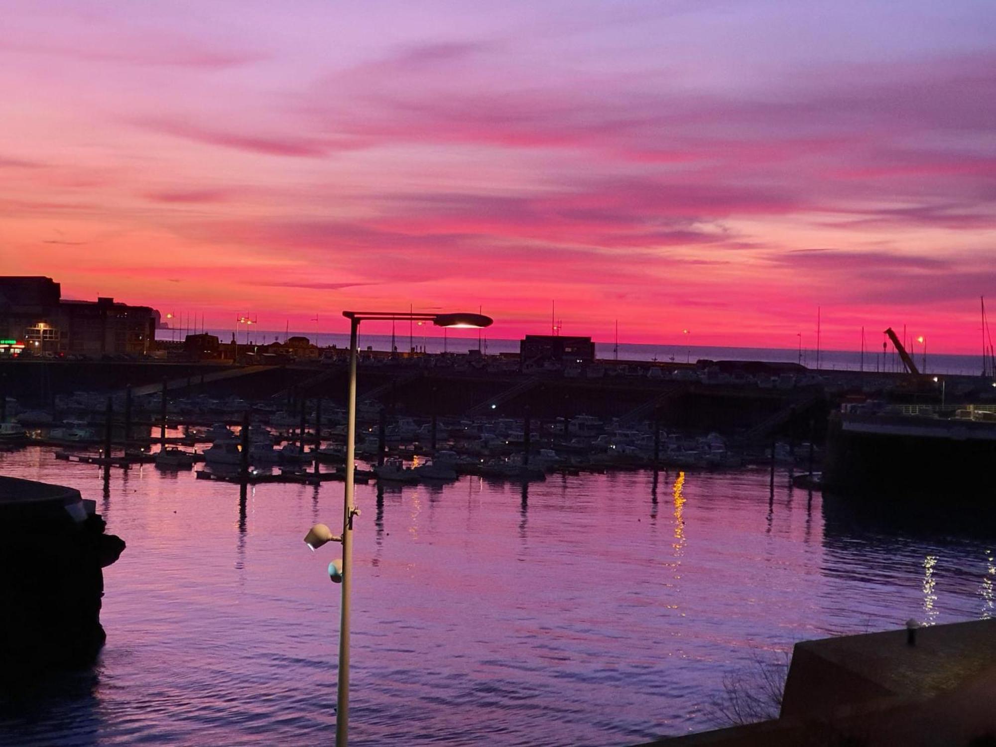 A Babord Fecamp Appartement Vue Port Et Mer Linge Inclus Exterior foto