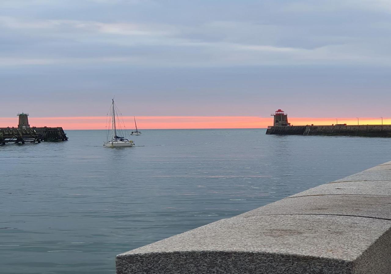 A Babord Fecamp Appartement Vue Port Et Mer Linge Inclus Exterior foto